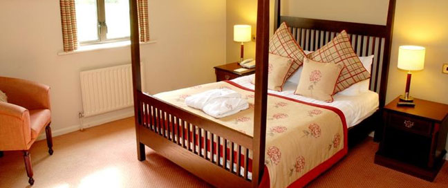 Oxford Spires Four Pillars - Four Poster Oxford Spires Four Pillars - Four Poster