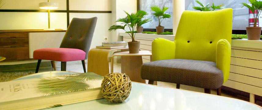 Palm Astotel Lounge