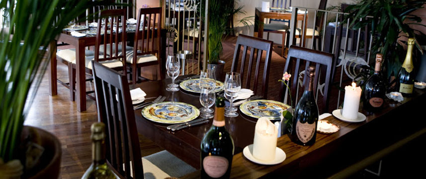 Park Central Hotel - Restaurant Area Park Central Hotel - Restaurant Area