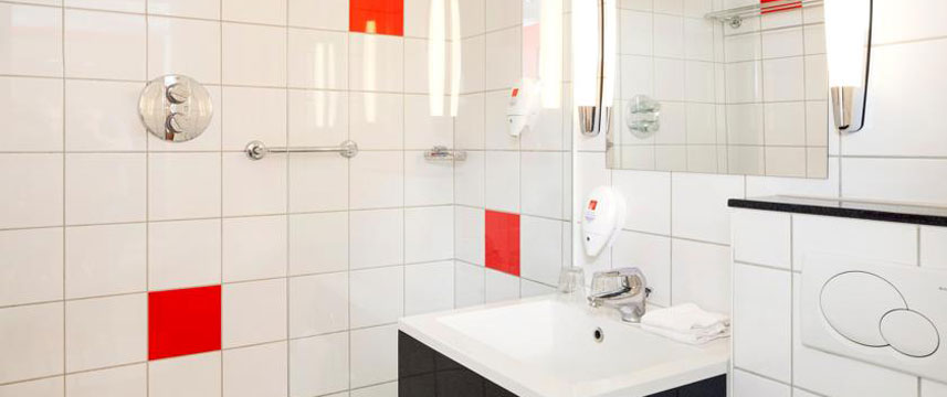 Park Inn Birmingham Bathroom Park Inn Birmingham Bathroom