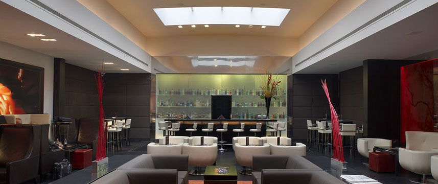 Park Plaza Riverbank London - Bar Area Park Plaza Riverbank London - Bar Area