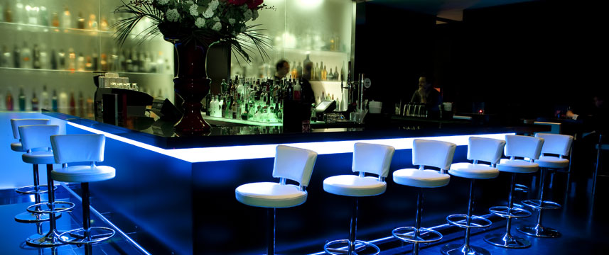 Park Plaza Riverbank London - Chino Bar Park Plaza Riverbank London - Chino Bar