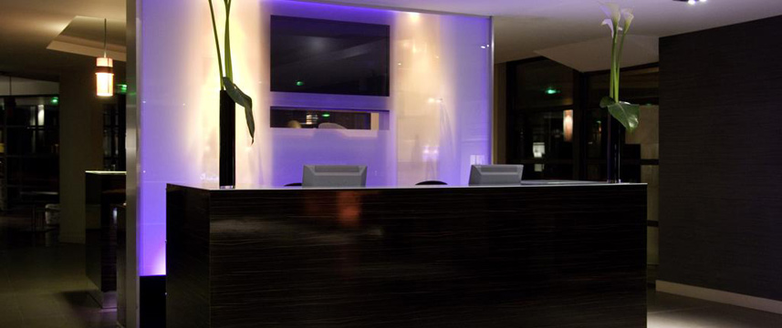 Paxton Resort and Spa - Reception Desk