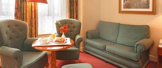 Pearse Hotel - Living Area