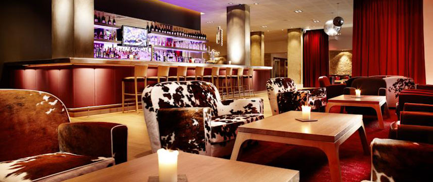 Pentahotel Reading Centre Bar Area Pentahotel Reading Centre Bar Area