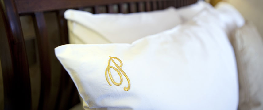 Penventon Park Hotel - Pillow Detail Penventon Park Hotel - Pillow Detail