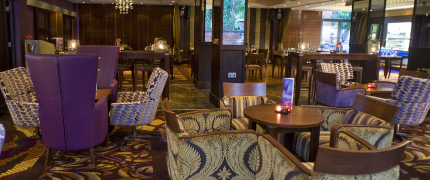 Premier Queen Hotel Lounge Area Premier Queen Hotel Lounge Area