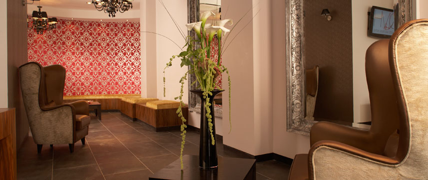 Quality Maitrise Hotel Lobby Quality Maitrise Hotel Lobby