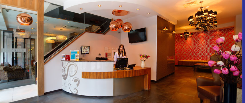 Quality Maitrise Hotel Reception Desk Quality Maitrise Hotel Reception Desk