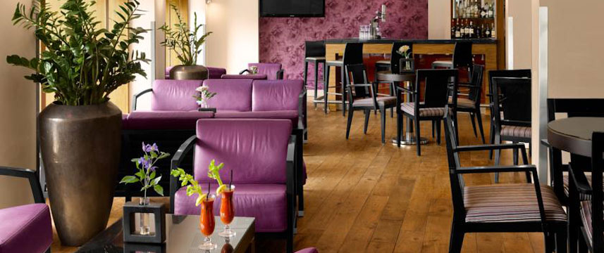 Radisson Blu Bristol - Bar Seating Radisson Blu Bristol - Bar Seating