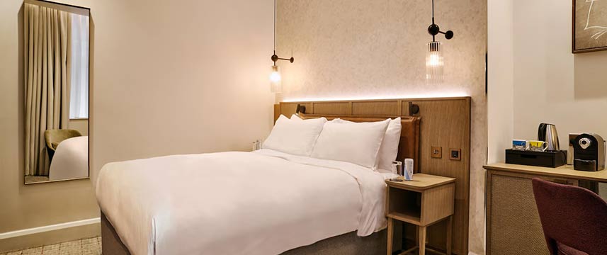Radisson Blu Euston Square Standard Room Radisson Blu Euston Square Standard Room
