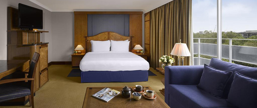 Radisson Blu Portman Hotel - Junior Suite Radisson Blu Portman Hotel - Junior Suite