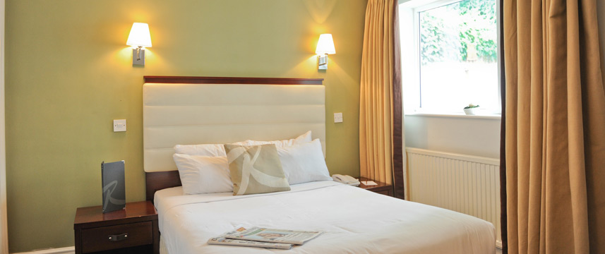 Raglan Hotel - Guestroom
