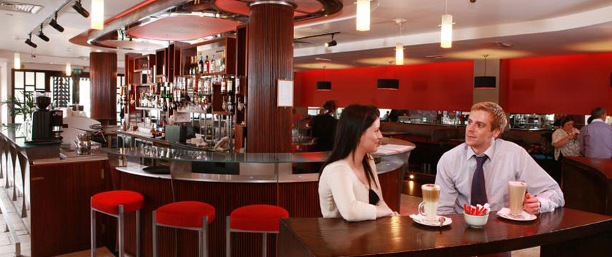 Ramada Belfast - Bar Area Ramada Belfast - Bar Area