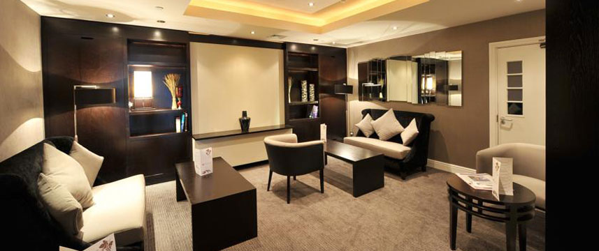 Ramada Belfast - Lounge Area Ramada Belfast - Lounge Area