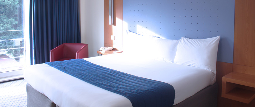 Ramada London North - Double Bedroom Ramada London North - Double Bedroom