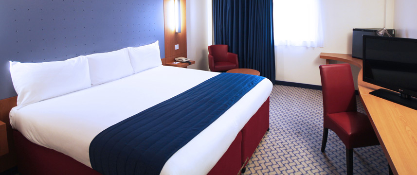 Ramada London North - Executive Bedroom Ramada London North - Executive Bedroom