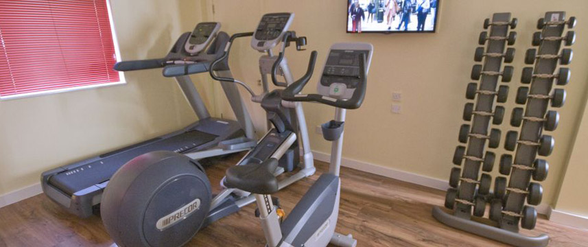 Ramada London North - Gym Machines Ramada London North - Gym Machines
