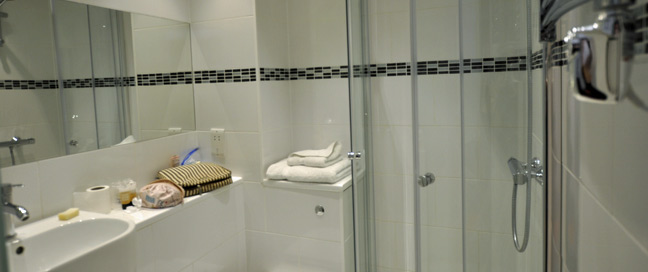 Reem Hotel - Bathroom
