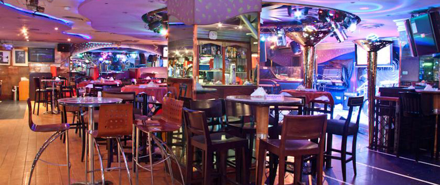 Regal Plaza Hotel - Bar Regal Plaza Hotel - Bar