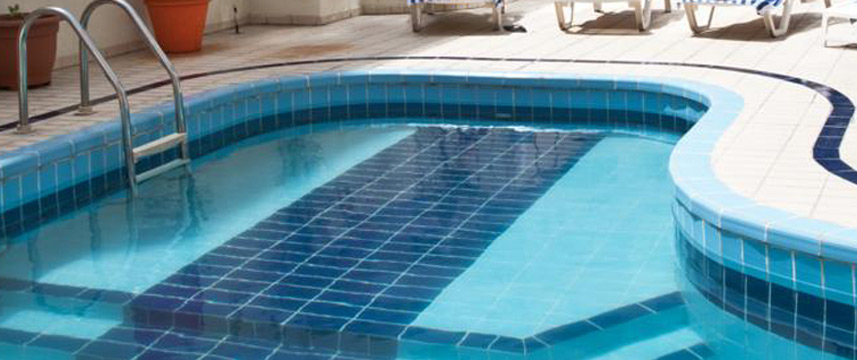 Regal Plaza Hotel - Pool Regal Plaza Hotel - Pool