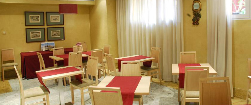 Reyes Catolicos - Breakfast Room Reyes Catolicos - Breakfast Room