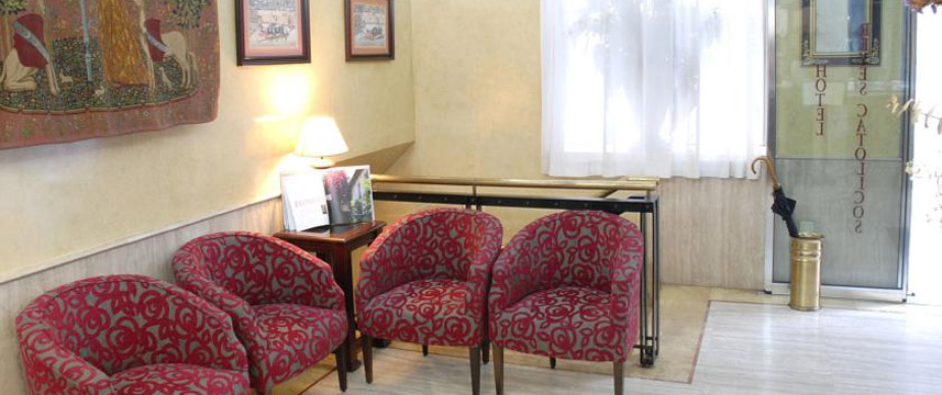 Reyes Catolicos - Lobby Seating Reyes Catolicos - Lobby Seating