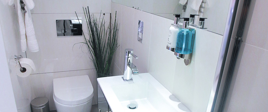 Rez Apartments - Stark Bathroom