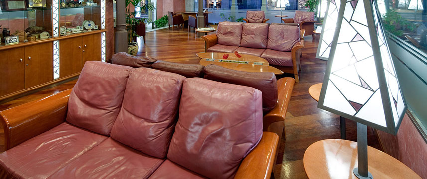Rialto - Lobby Seating Rialto - Lobby Seating