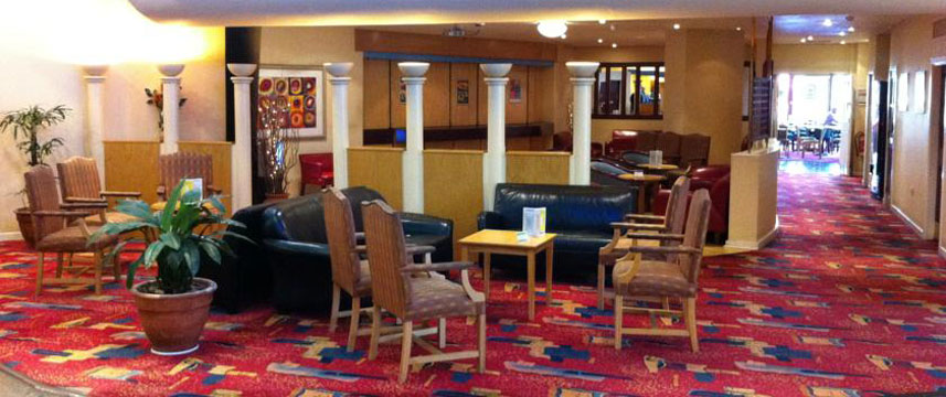 Roundhouse Hotel - Lobby Roundhouse Hotel - Lobby