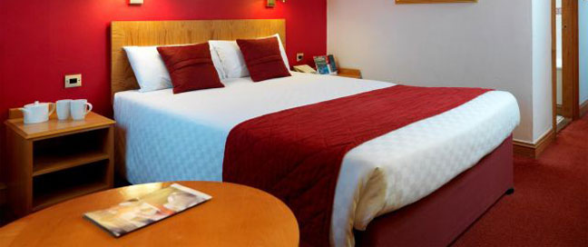 Royal Angus Hotel - Bedroom