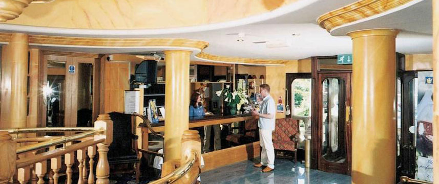 Royal Cambridge Hotel - Foyer Royal Cambridge Hotel - Foyer