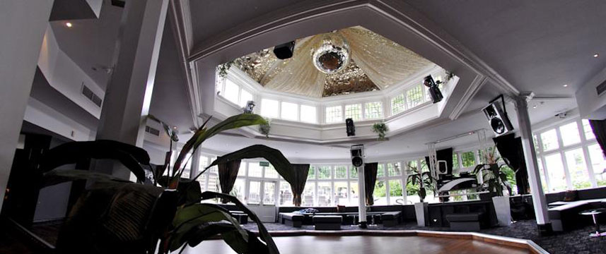 Royal Exeter Hotel - Bar Floor Royal Exeter Hotel - Bar Floor