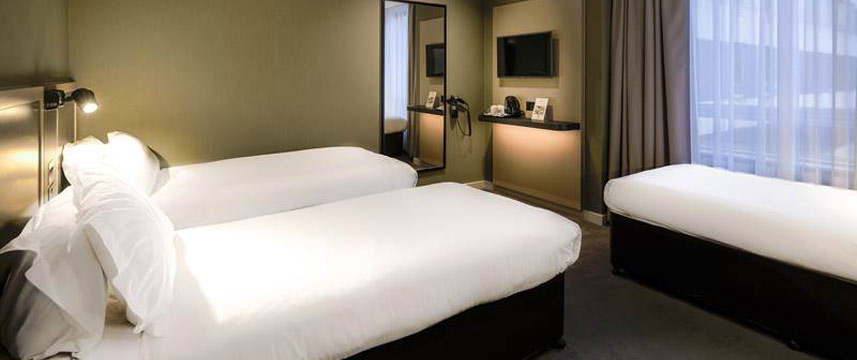 Royal National Hotel - Standard Plus Triple Room