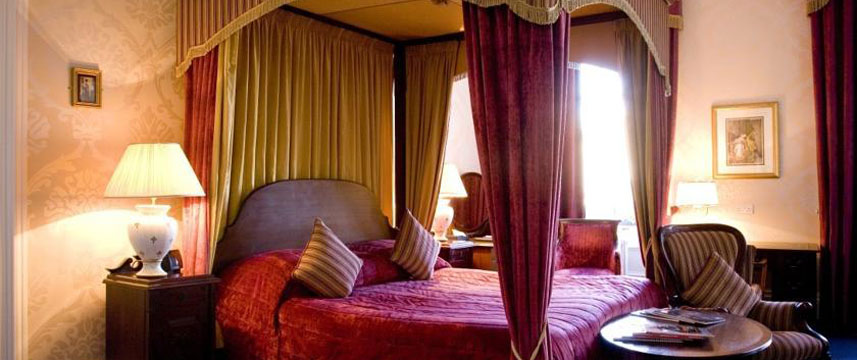 Royal Scotts Club King Room