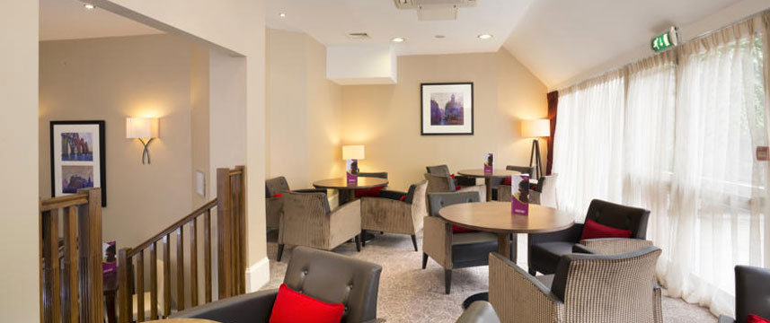 Royal Terrace Lounge Royal Terrace Lounge