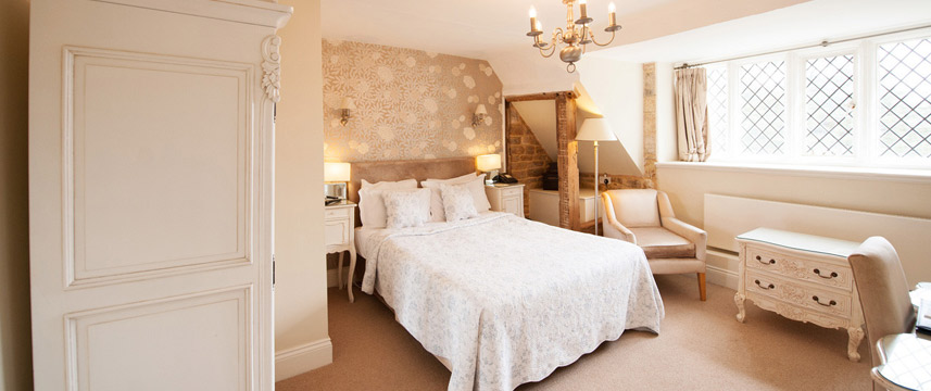 Rushton Hall Hotel and Spa - Classic Bedroom