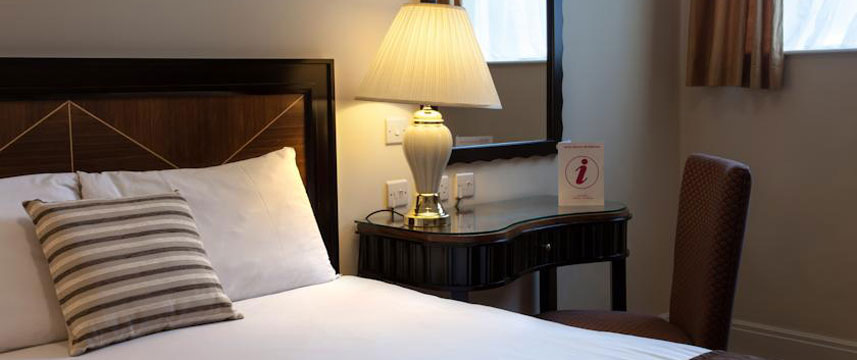 Russ Hill Hotel Double Bedded Room Russ Hill Hotel Double Bedded Room