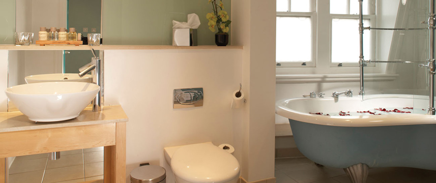 Russell Hotel Executive bathroom Russell Hotel Executive bathroom