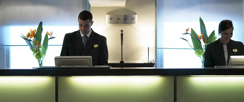 Russell Hotel Reception Russell Hotel Reception