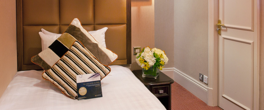 Russell Hotel Single bed Russell Hotel Single bed