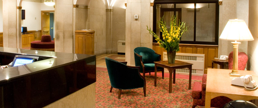 Salisbury Hotel - Lobby