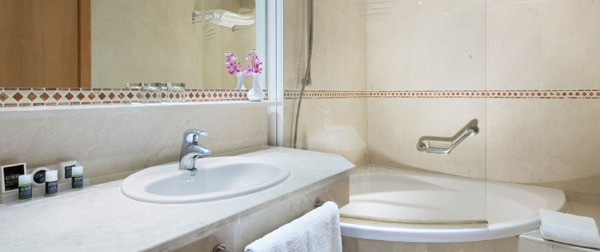 Silken Puerta Castilla - Bathroom