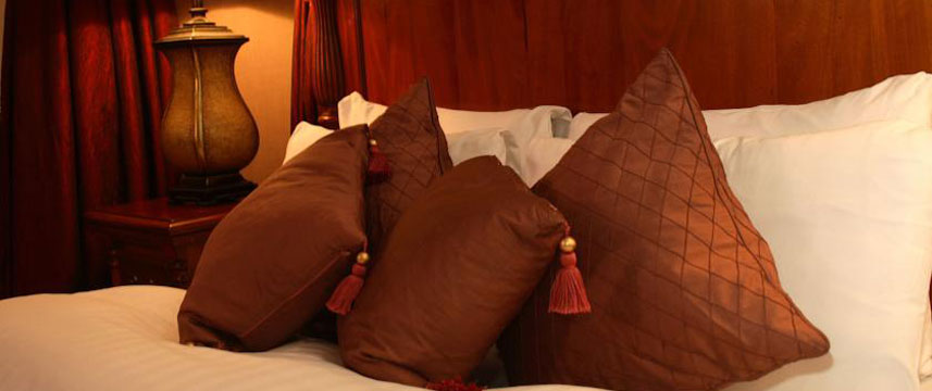 Sir Thomas - Luxury Suite Bed