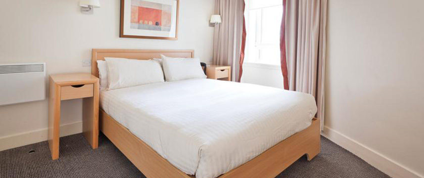 Skene House Rosemount - Bedroom Double Skene House Rosemount - Bedroom Double