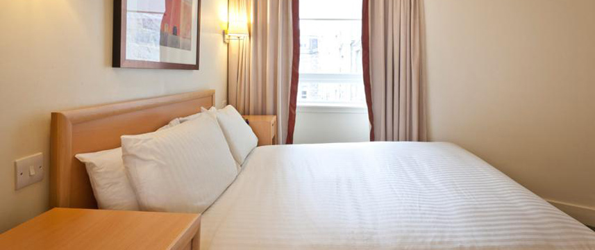 Skene House Rosemount - Double Bedroom Skene House Rosemount - Double Bedroom