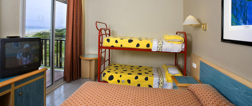 Sol Milanos Pinguinos - Family Room Sol Milanos Pinguinos - Family Room