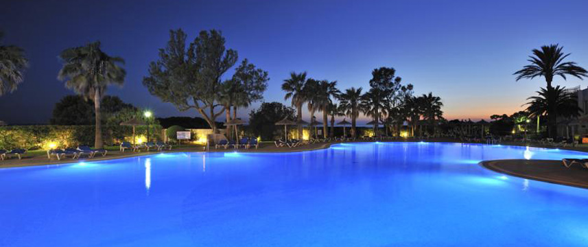 Sol Milanos Pinguinos - Pool Evening Sol Milanos Pinguinos - Pool Evening