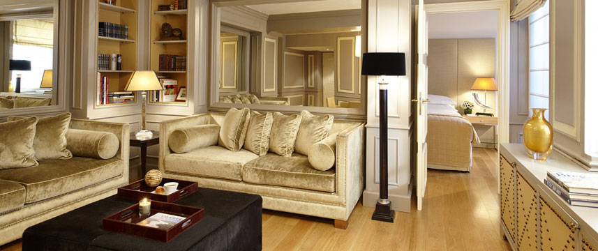 Starhotels Castille Paris - Junior Suite Living Starhotels Castille Paris - Junior Suite Living