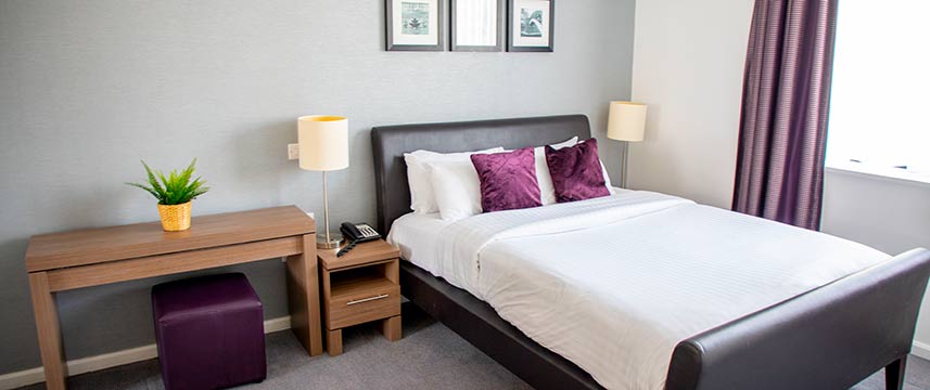 Staybridge Suites Birmingham - Suite Bedroom Staybridge Suites Birmingham - Suite Bedroom